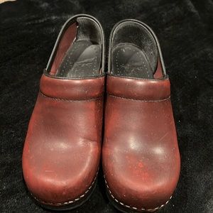 Dansko clogs, size 37, matte red
